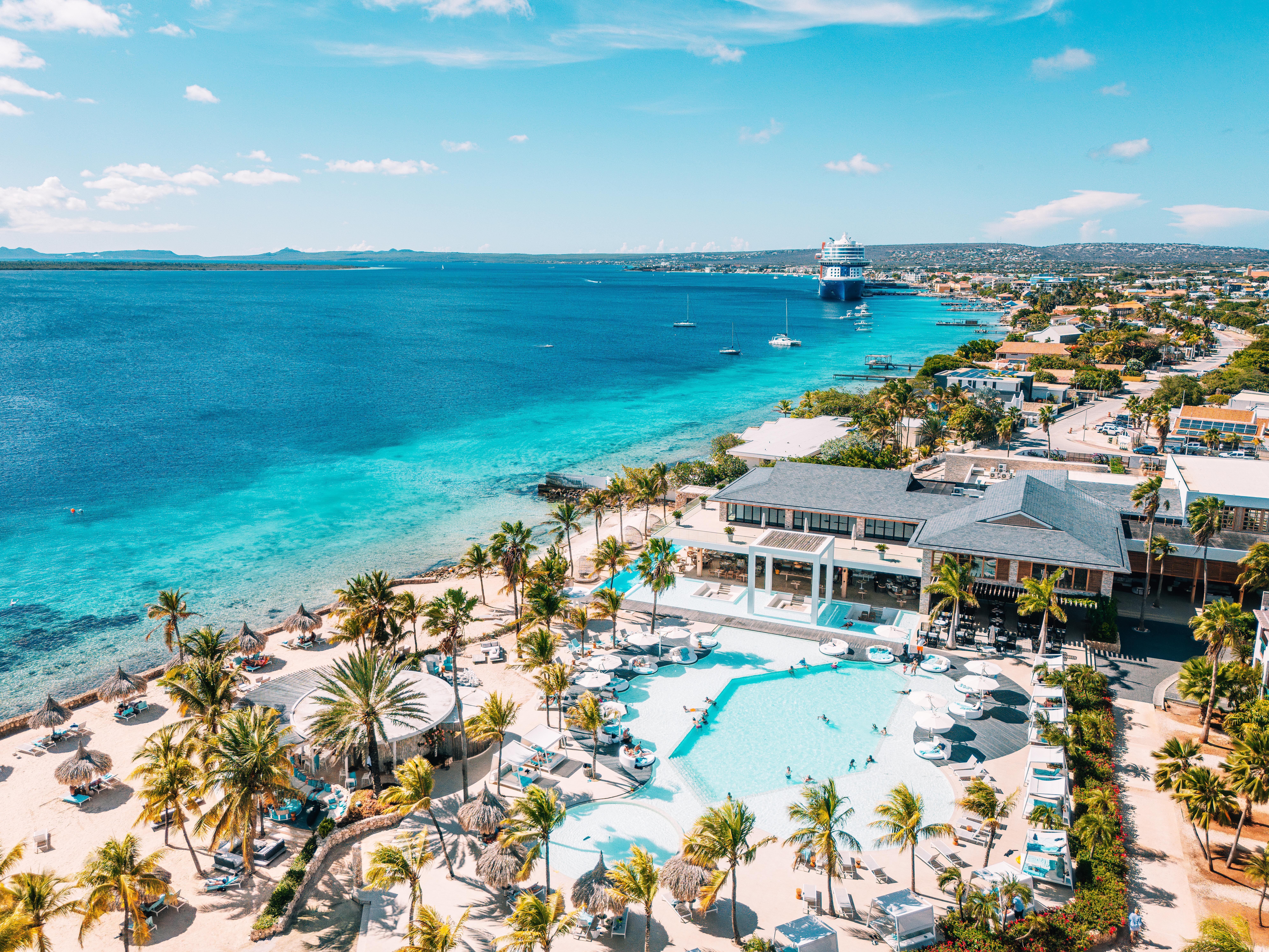 Van Der Valk Plaza Beach & Dive Resort Bonaire Кралендижк Екстериор снимка