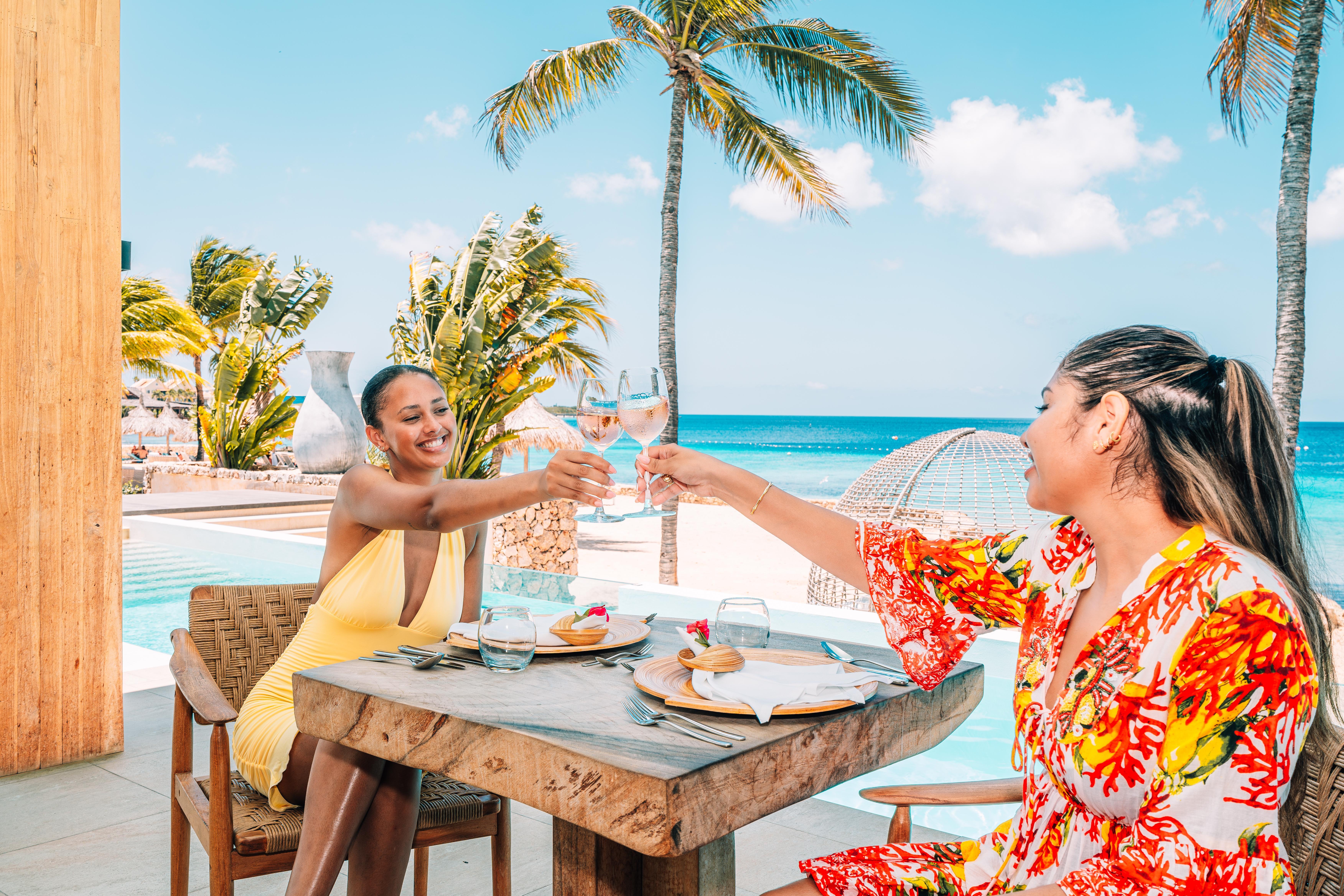 Van Der Valk Plaza Beach & Dive Resort Bonaire Кралендижк Екстериор снимка