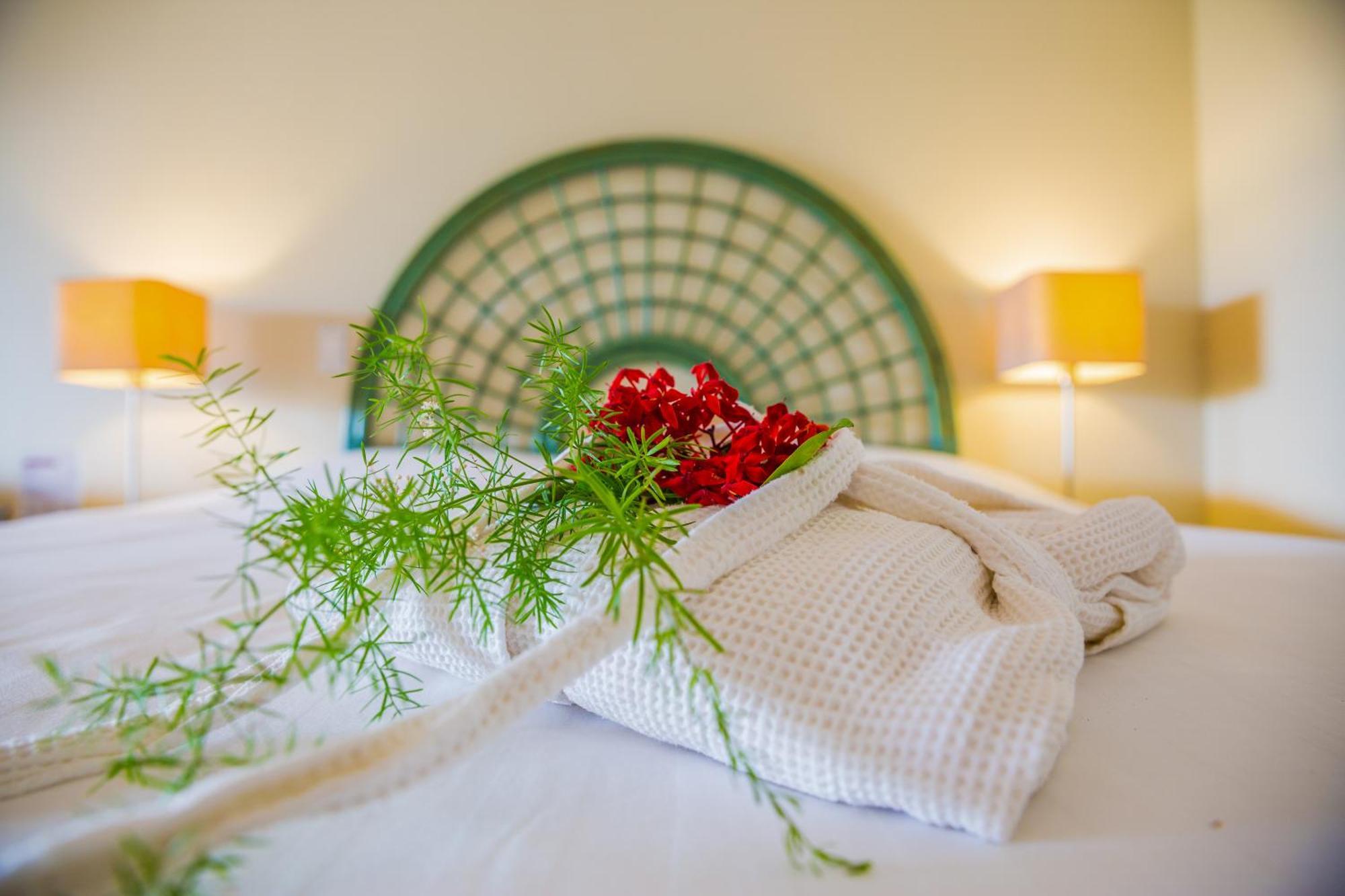 Van Der Valk Plaza Beach & Dive Resort Bonaire Кралендижк Стая снимка