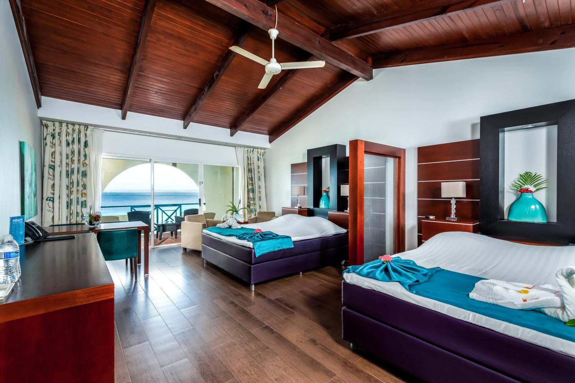 Van Der Valk Plaza Beach & Dive Resort Bonaire Кралендижк Стая снимка