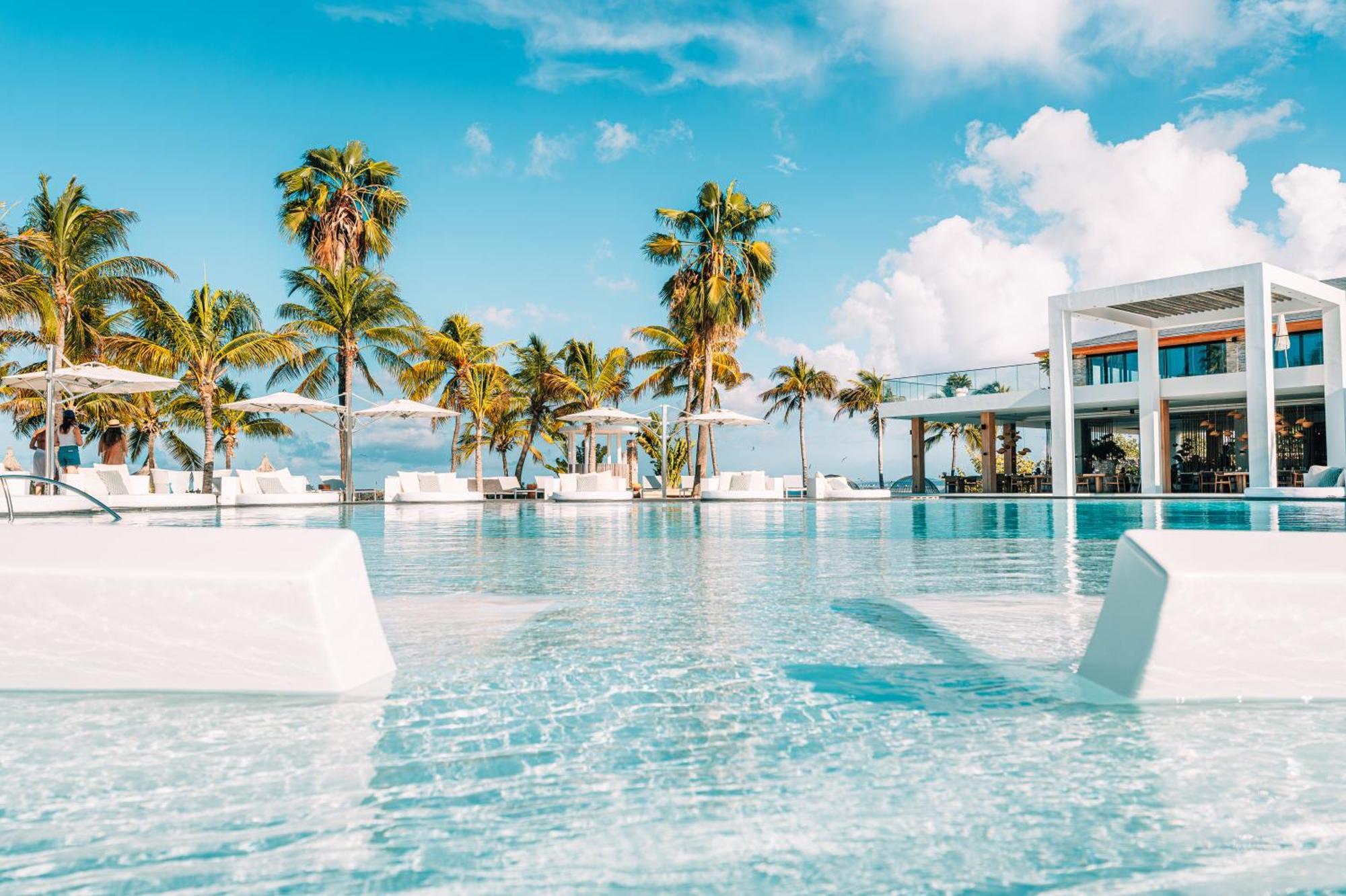 Van Der Valk Plaza Beach & Dive Resort Bonaire Кралендижк Екстериор снимка